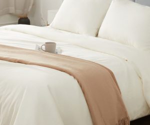 Off-White Lyocell 4-Piece Bedding Set – Soft, Breathable Bed Linen (Twin / Full / Queen / King)