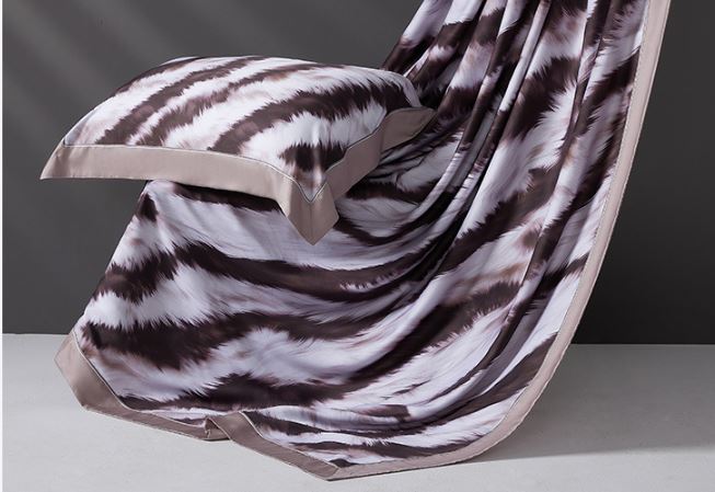 Lyocell Luxury Feather Print 4-Piece Bedding Set – Spring & Summer Bed Linen (Single / Double / King) - Image 7