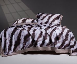 Lyocell Luxury Feather Print 4-Piece Bedding Set – Spring & Summer Bed Linen (Single / Double / King)